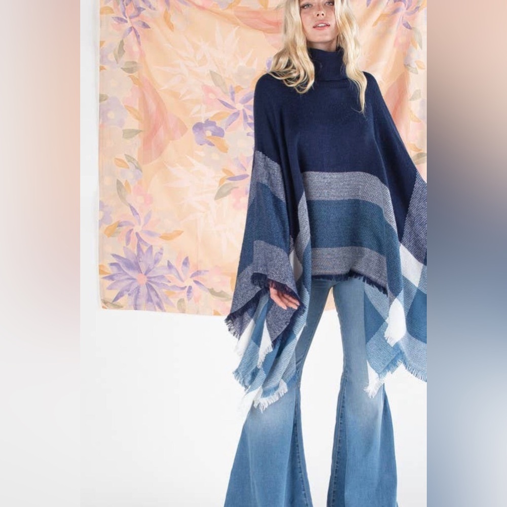 NWT! Turtleneck Poncho Azul - Picture 4 of 8